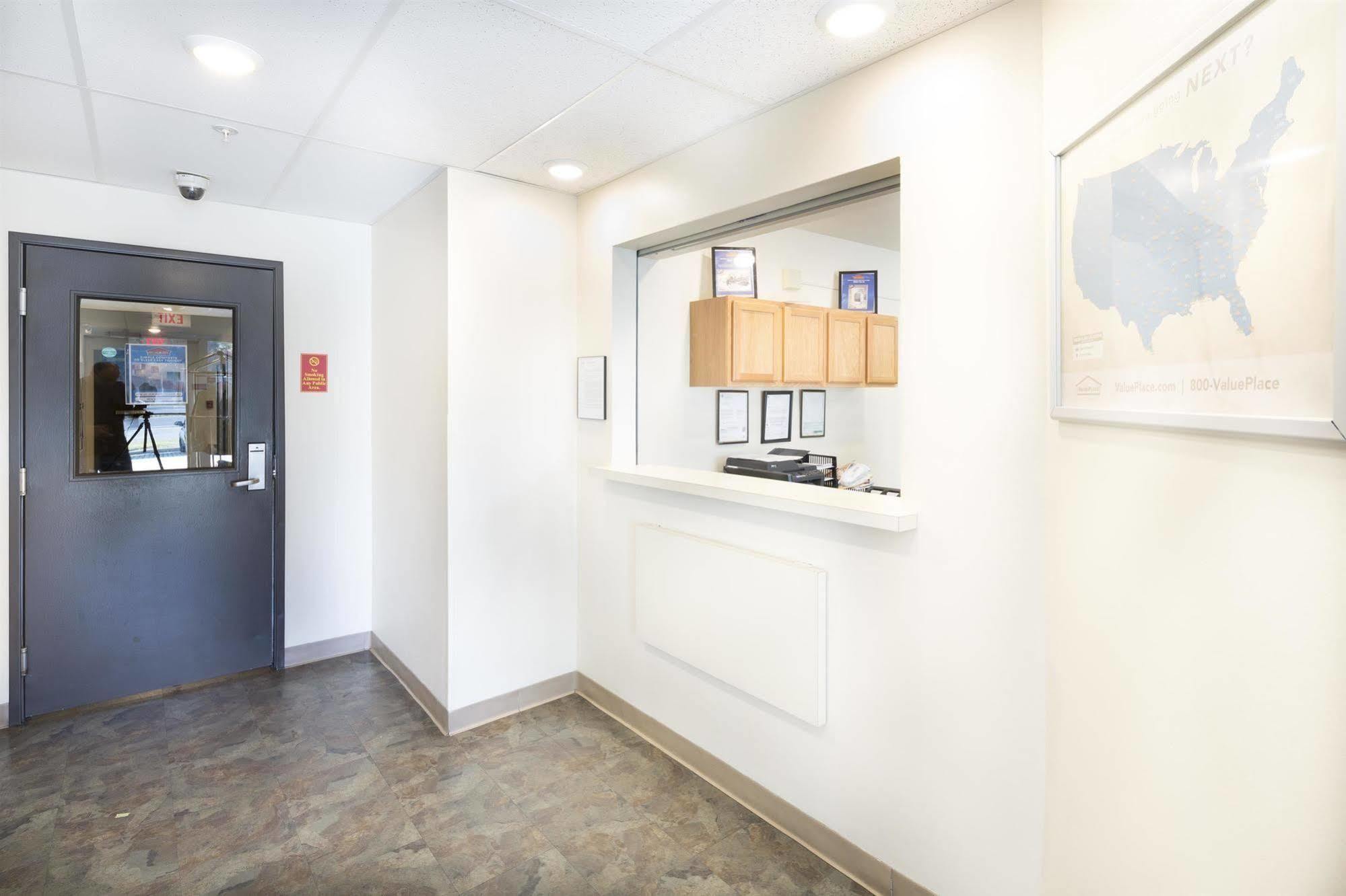Extended Stay America Select Suites - Wichita - South Екстер'єр фото